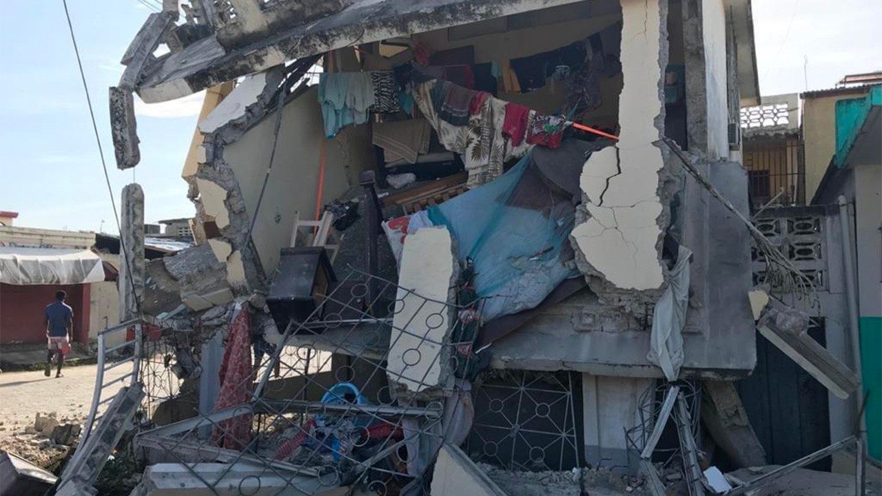 Giáo hội Haiti tố cáo chính phủ không viện trợ cho người dân sau trận động đất kinh hoàng