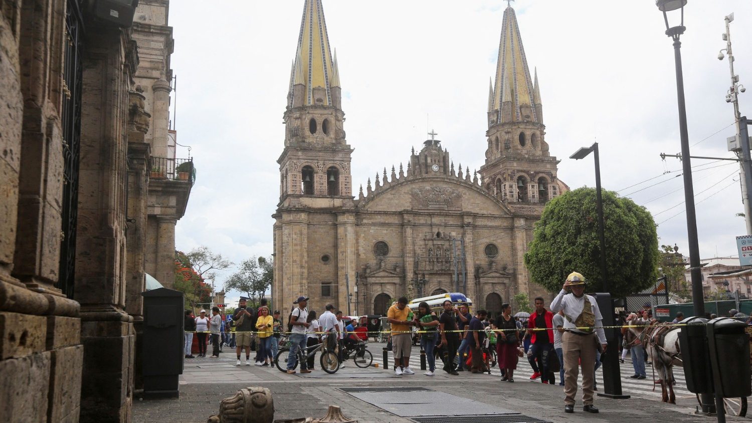 Tám nhà thờ ở Mexico bị hư hại bởi trận động đất hôm 19/9